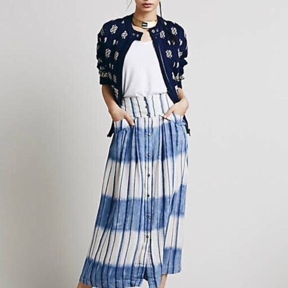 Free People Loose Change Maxi Skirt Size 12 Blue Striped Tie Dye Boho Linen - Picture 1 of 10